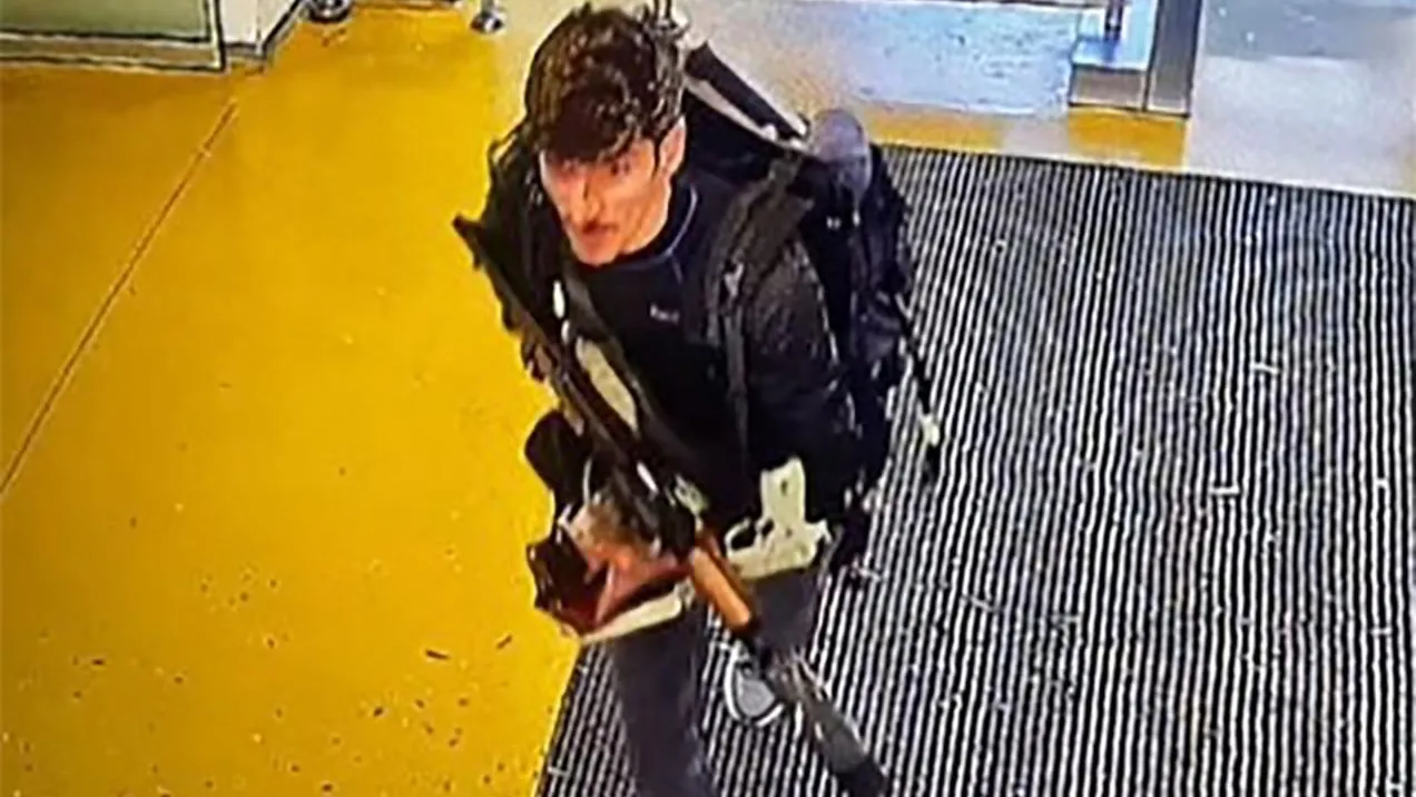 Минимум 10 человек находятся в заложниках у террористов, напавших на Tusaş