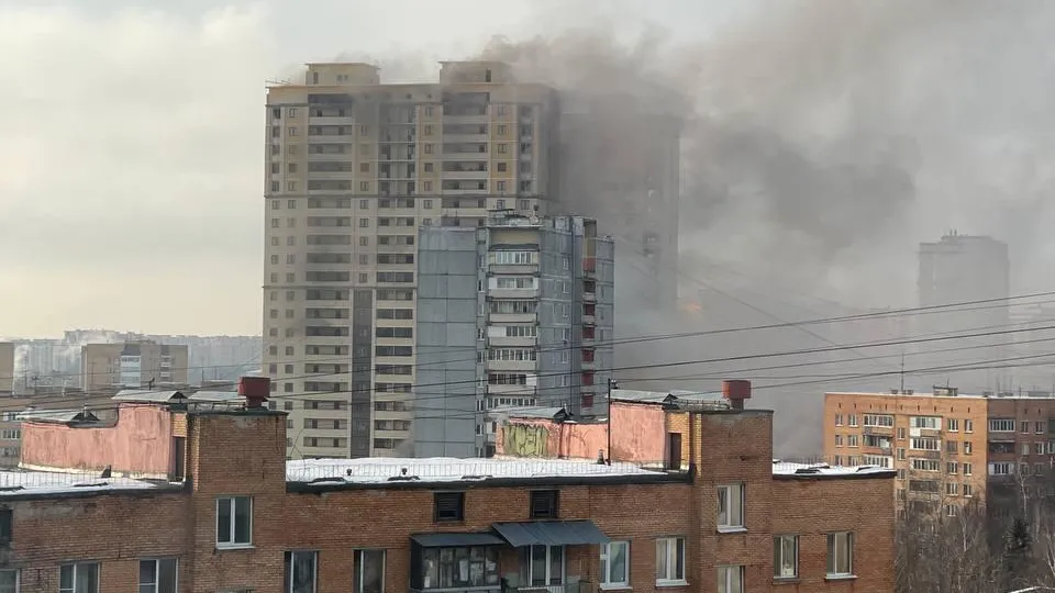 Долгострой загорелся в подмосковном Одинцове