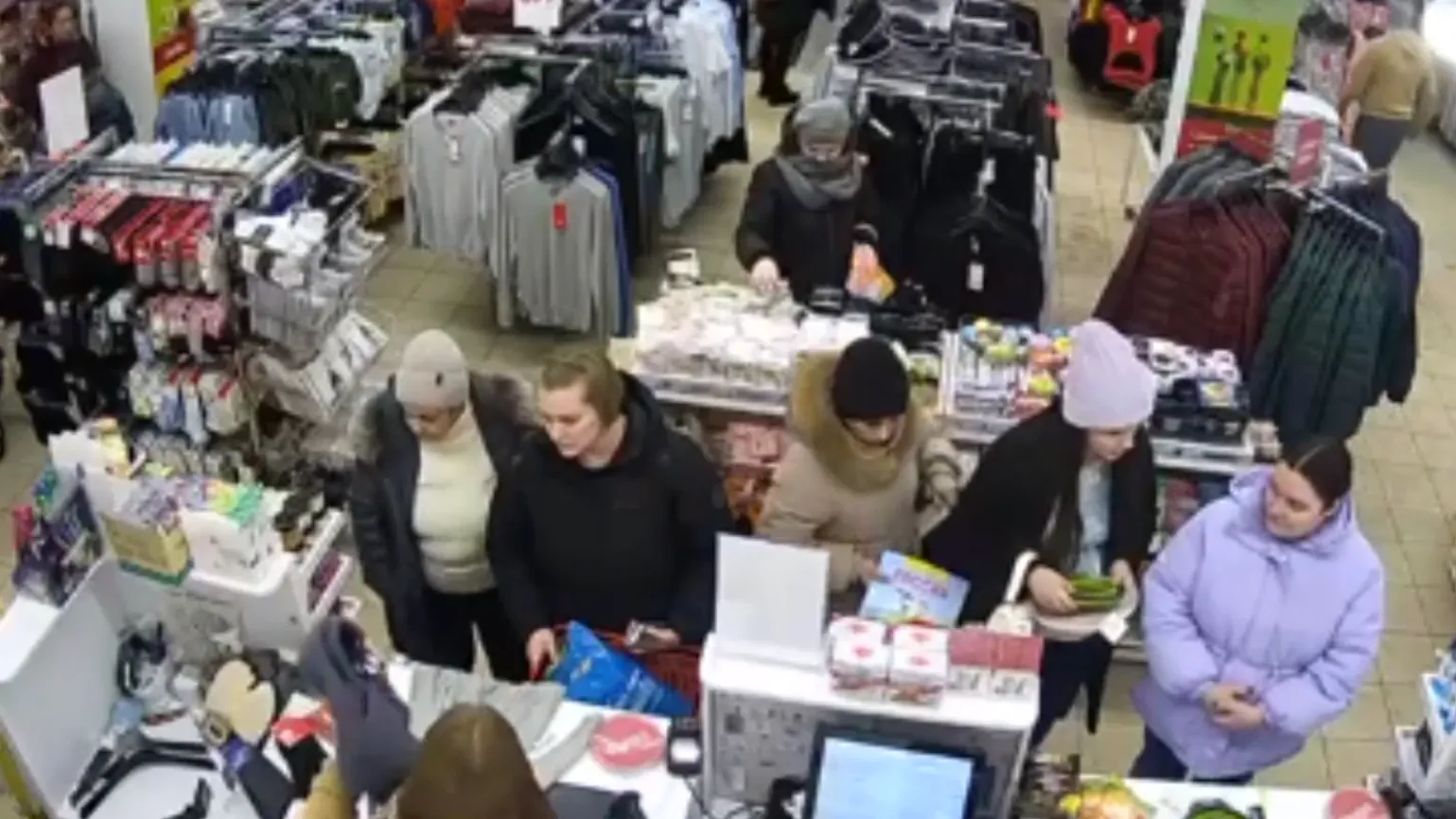 В Коломне задержали девушку, подозреваемую в краже телефона в магазине