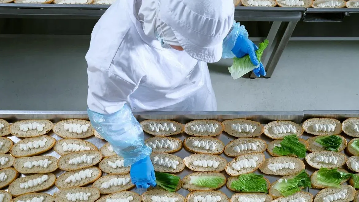 Ликсутов: в Москве фиксируют стабильный рост выпуска продуктов питания