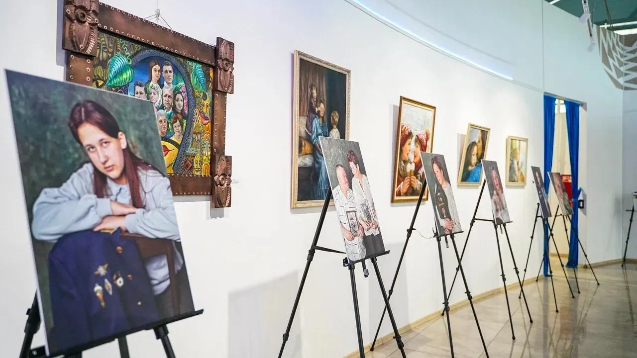 В Химках открылась фотовыставка «Герои нашего времени — история большой любви»