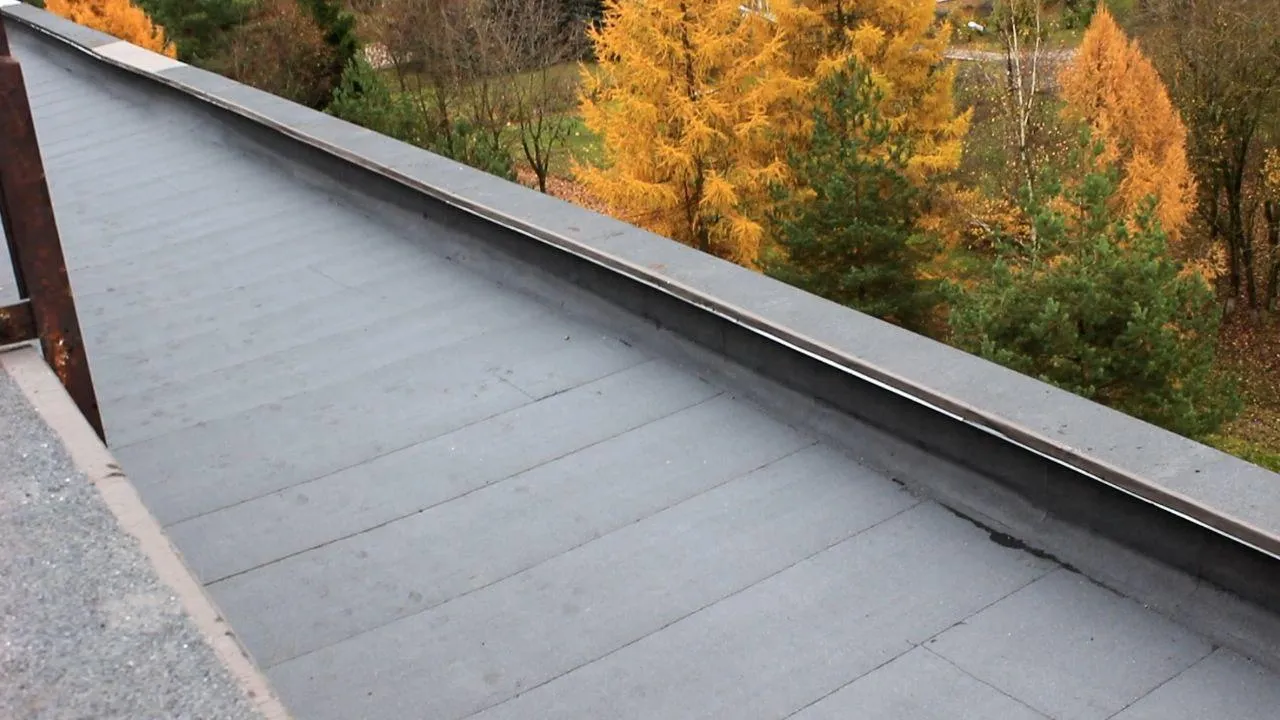 В Сергиево-Посадской больнице отремонтировали кровлю в отделениях медучреждения