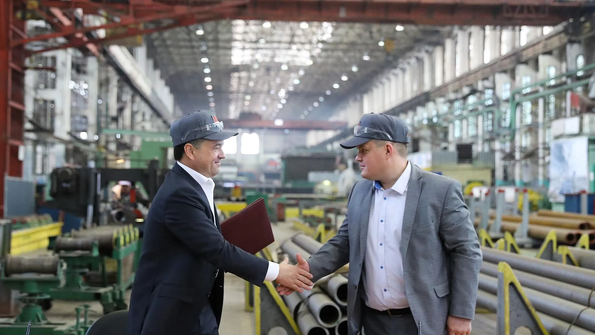 Воробьев поблагодарил работников завода «ЗиО‑Подольск» за их труд