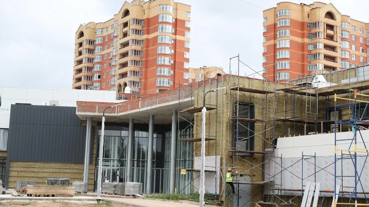 Дом культуры в поселке Горки‑10 Одинцовского округа построен на 86%