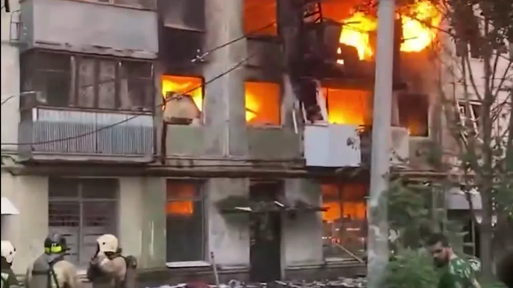 Газовый баллон рванул в квартире многоэтажки в Самаре