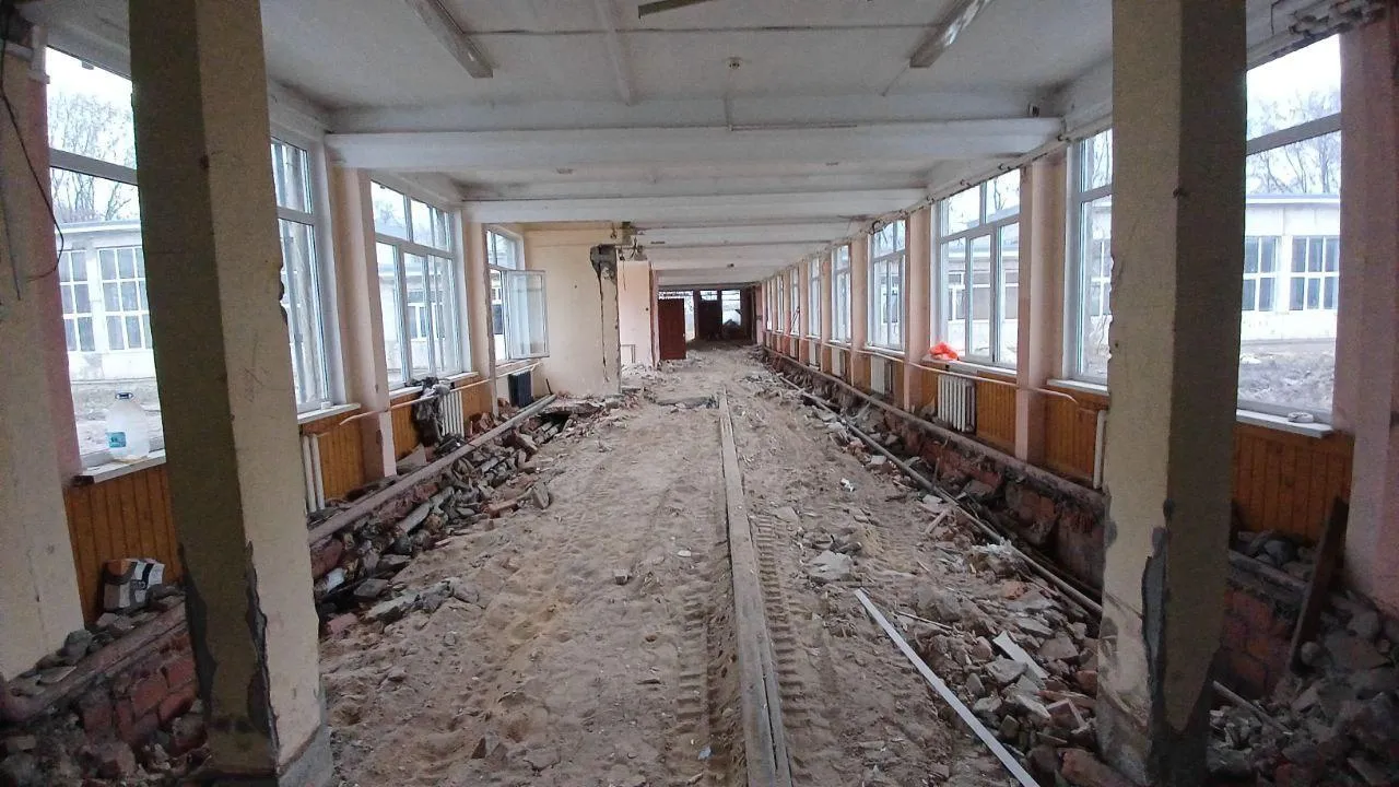 Строители приступили к демонтажу в ходе капремонта «Липицкой школы» в Серпухове
