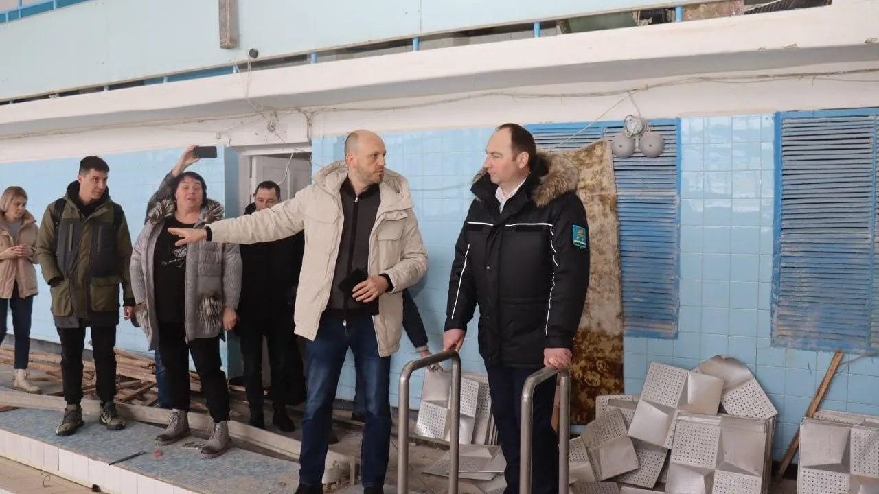 Ход ремонта бассейна проверил глава городского округа Ступино Сергей Мужальских