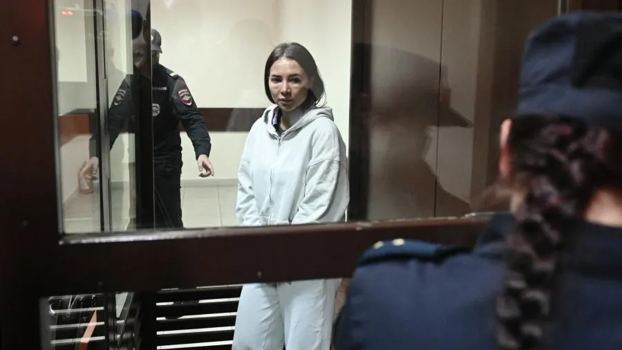 Лерчек пожаловалась на запретивших идти ко врачу полицейских