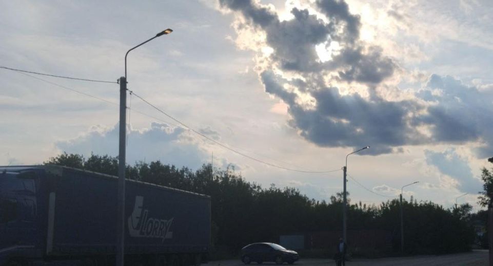 В поселке Обухово Богородского округа заменили старые светильники