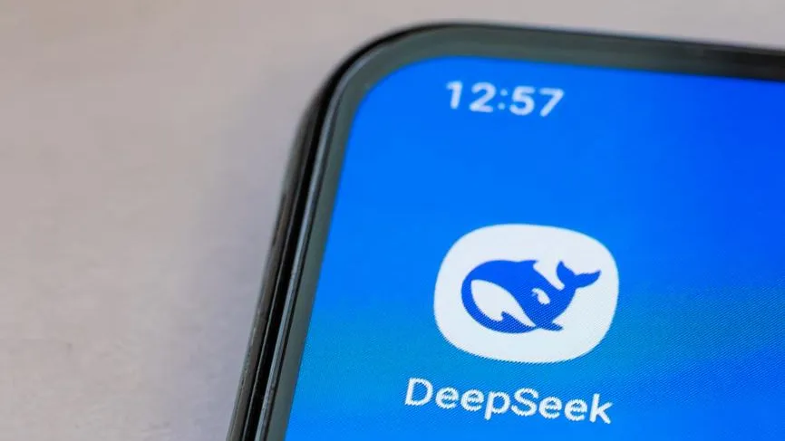 Китайская нейросеть DeepSeek перестала работать в России