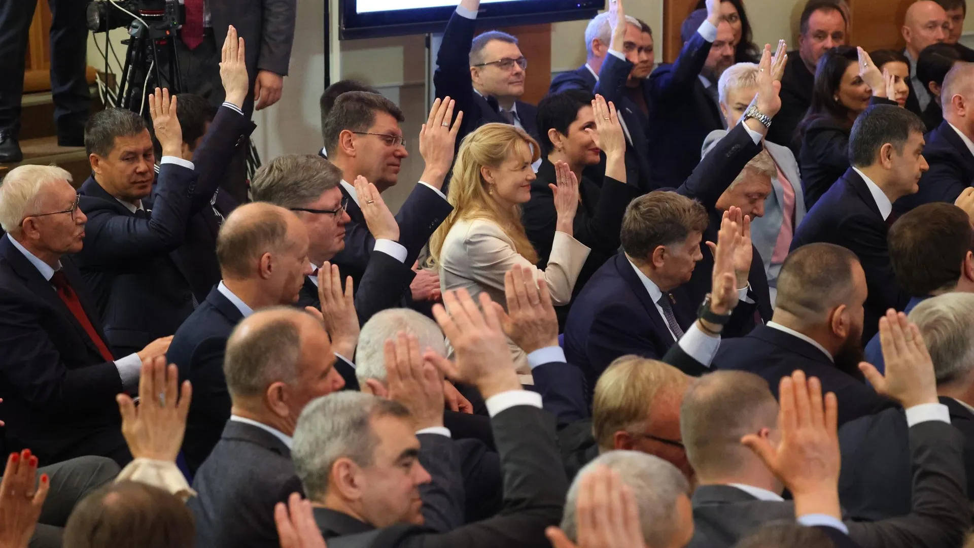 «Единая Россия» создала фракцию и выдвинула кандидатов на руководящие посты в Госдуме 9-го созыва