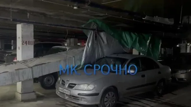 Кошмар для автомобилиста: балка на паркинге в Солнечногорске упала на машину