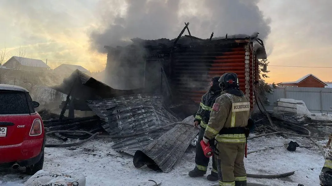 Пожар произошел в жилом доме в деревне Маврино Щелкова