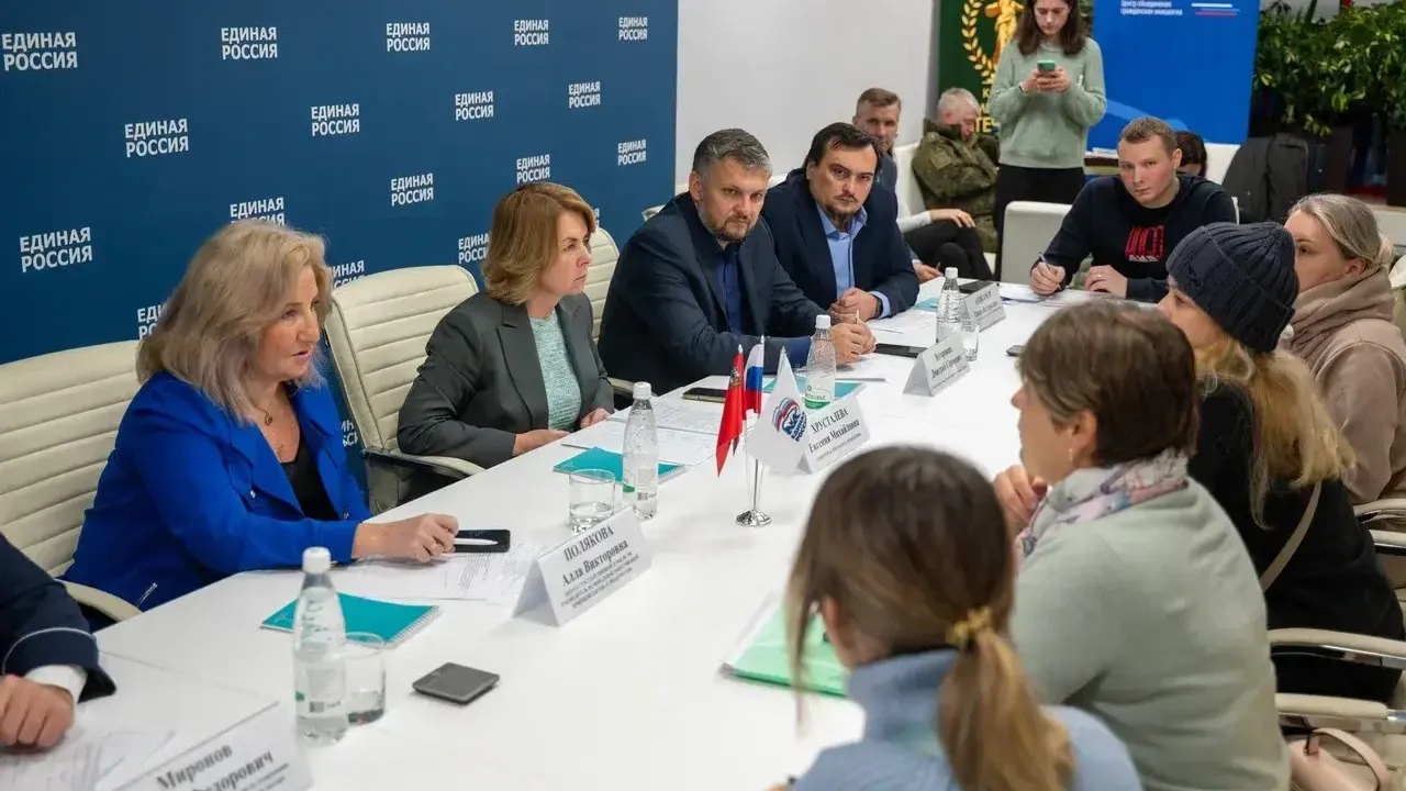 Депутат Полякова в Домодедове обсудила нехватку парковочных мест и вопросы ЖКХ