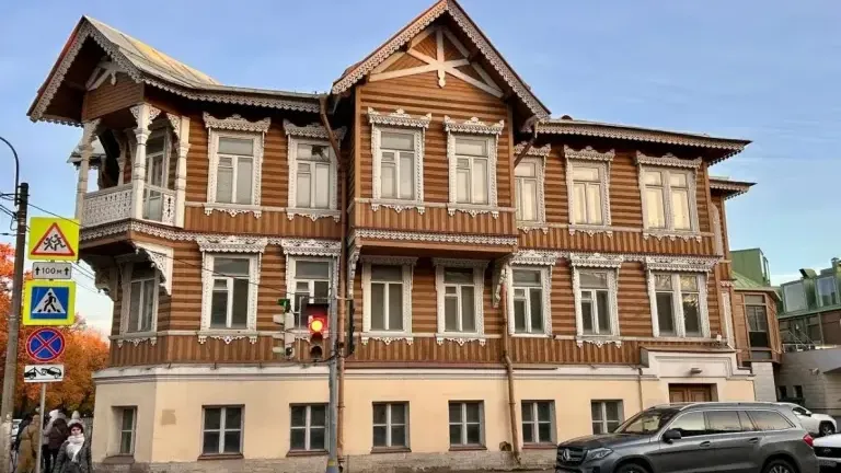 В Петергофе продают старинную усадьбу Хрущева