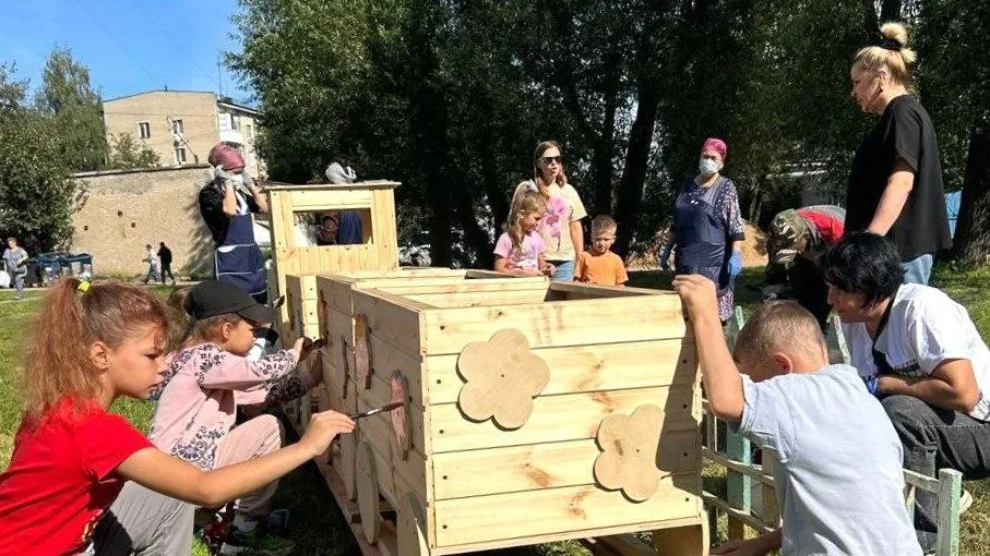 Юные жители Лобни помогли создать новую достопримечательность в мкр Депо