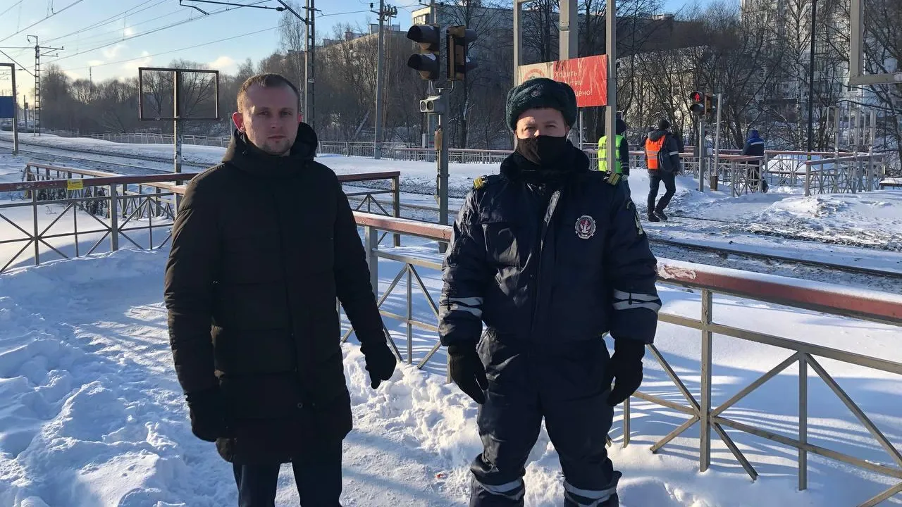 Жителям Долгопрудного напомнили про правила безопасности на ж/д