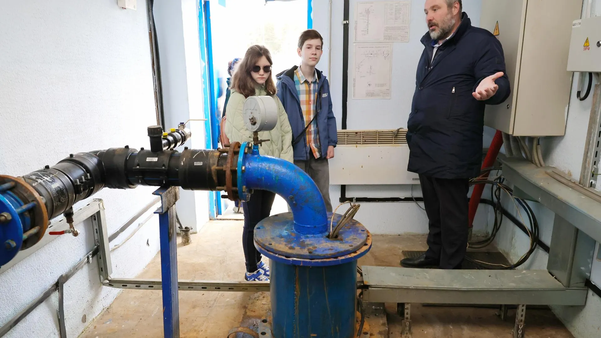 Семиклассники в Мытищах изучили работу водозаборного узла «Северный»