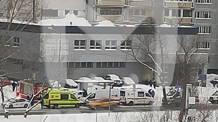 Водитель влетевшей в остановку в Москве «Нивы» не справился с управлением