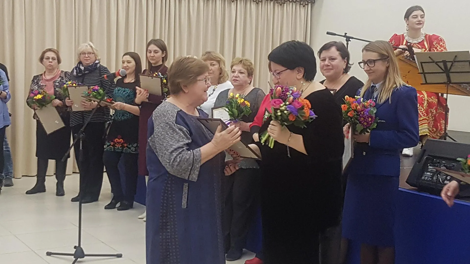 Глава Красногорска вручила награды жительницам округа в честь Международного женского дня