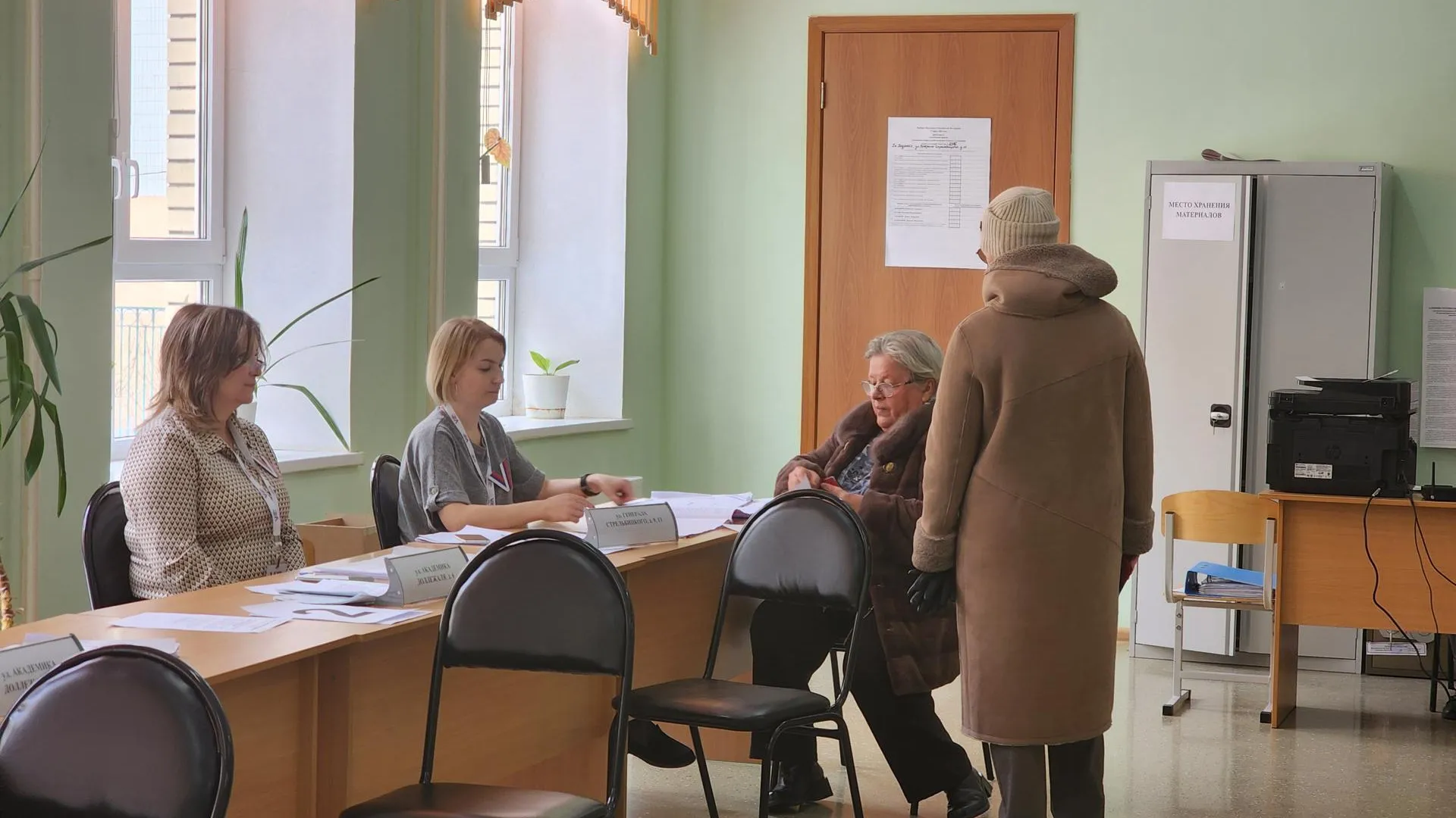Семья Ворошниных в Подольске проголосовала на выборах Президента