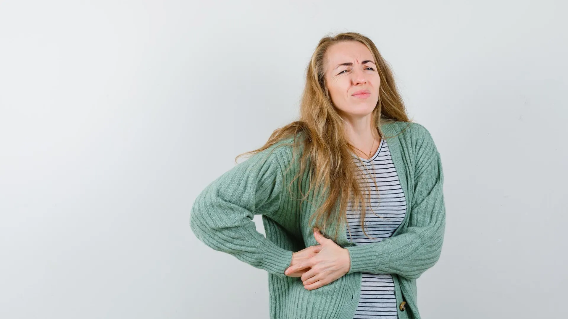 Врач Терехова рассказала, когда боль в боку опасна