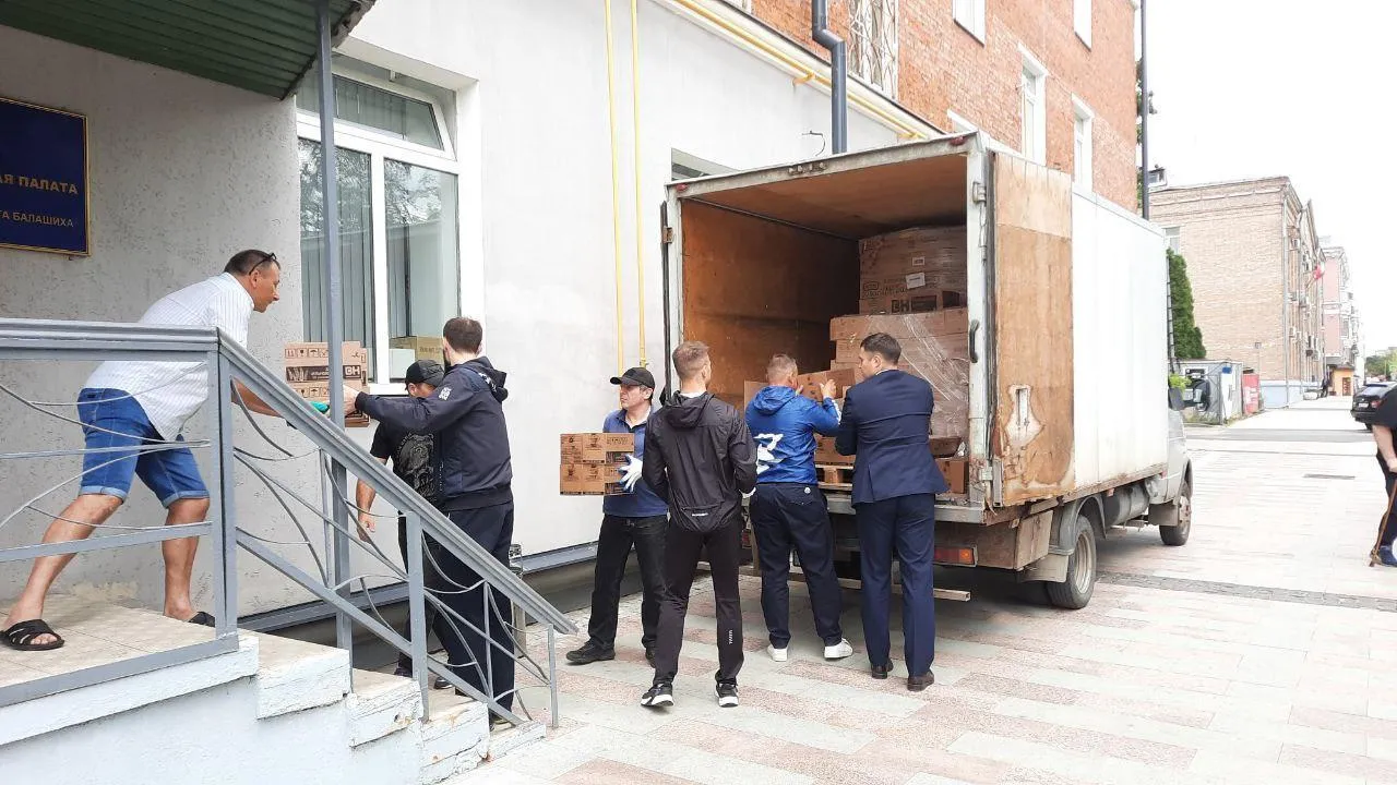 Полторы тонны гумпомощи отправили волонтеры Балашихи участникам спецоперации