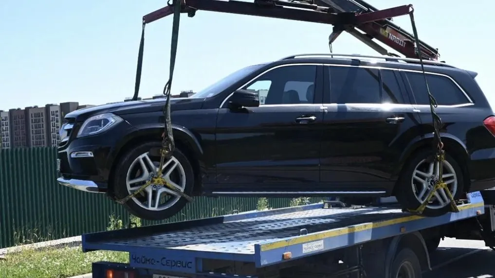Эвакуация автомобилей продолжается в Ленинском округе