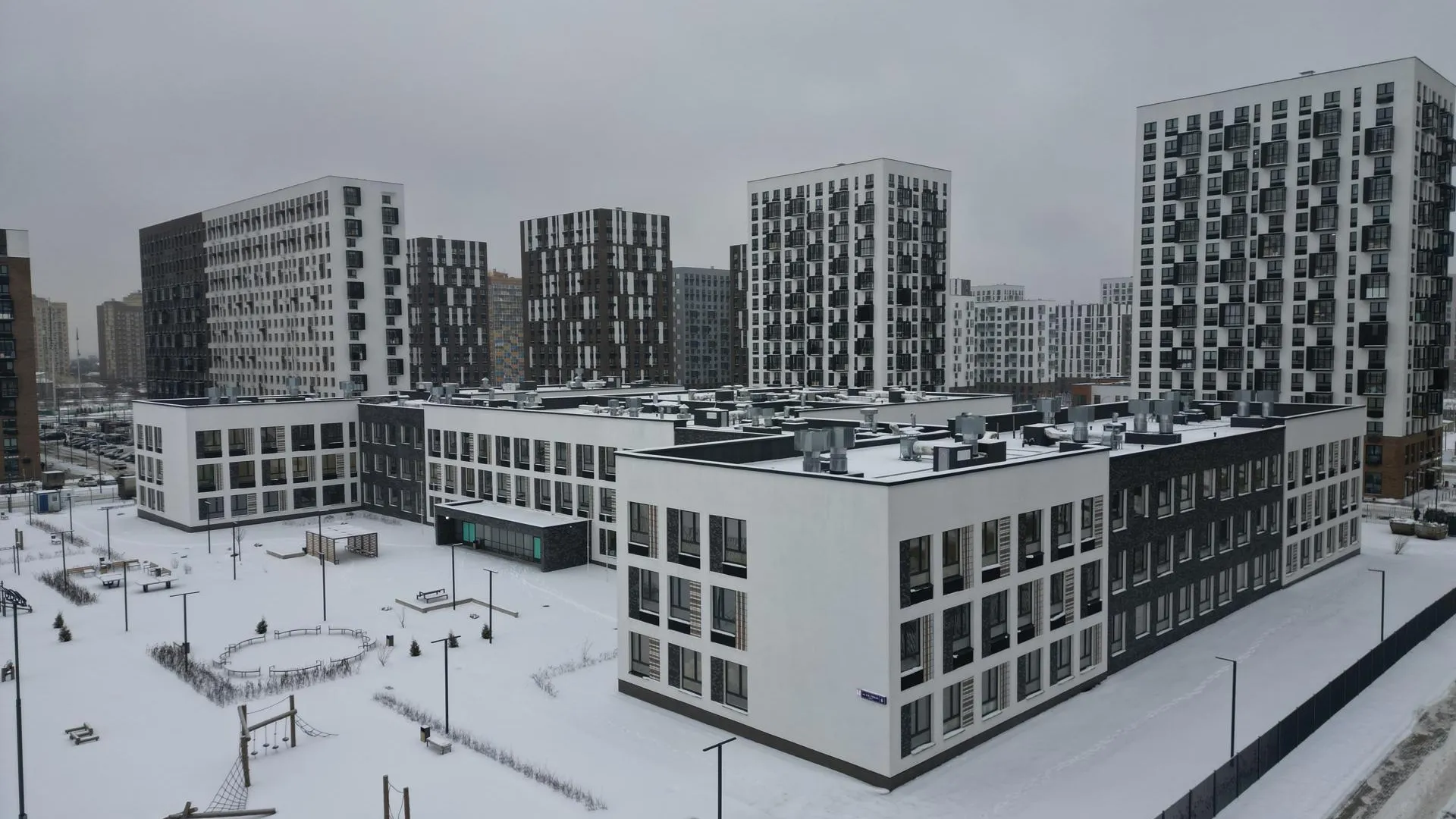 Почти 10 новых школ откроются в Ленинском округе в ближайшие 3 года