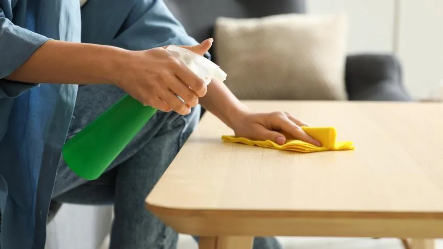 В России призвали обязать мужчин платить женам за работу по дому