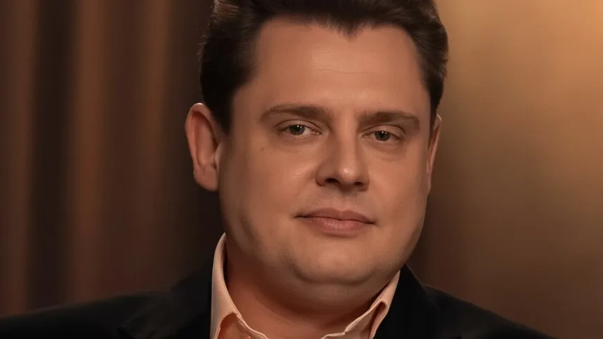 Переписал на мать: Евгений Понасенков остался без недвижимости в РФ
