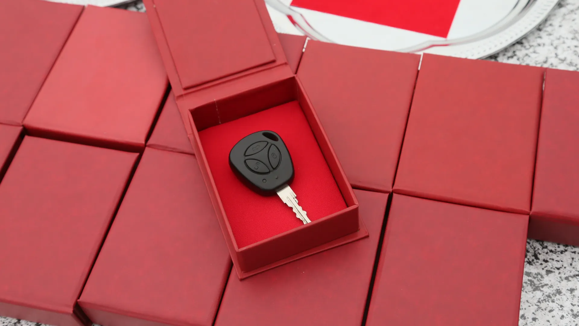 Столичные страховые агенты поборются за кроссовер в новом конкурсе