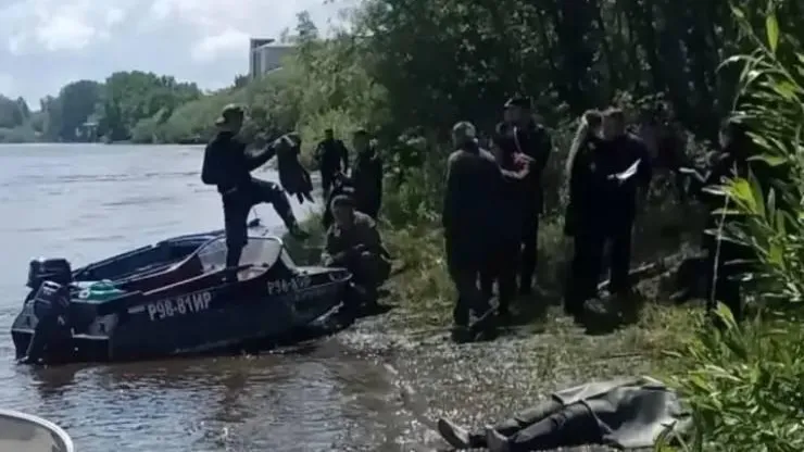 Наезд на препятствие стал причиной крушения моторной лодки с семьей в Иркутске