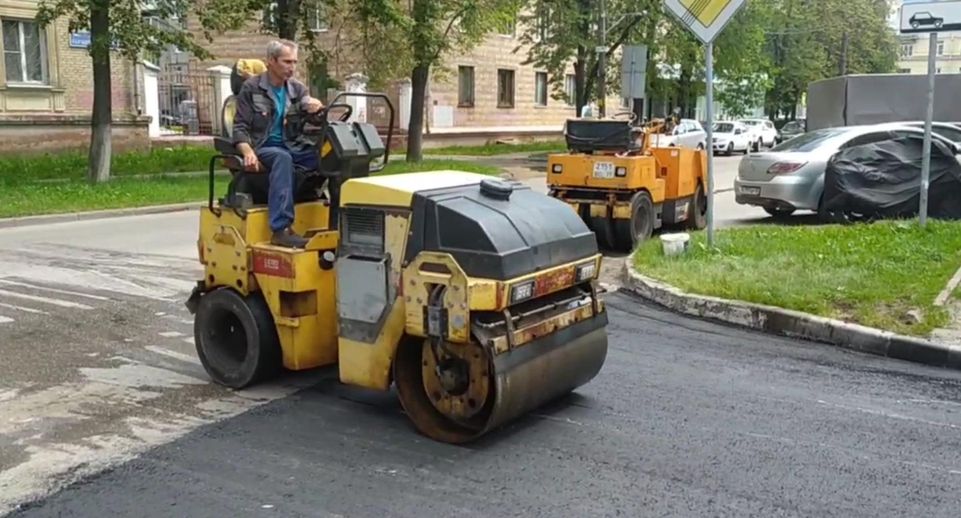 В Электростали благоустраивают двор на улице Советской