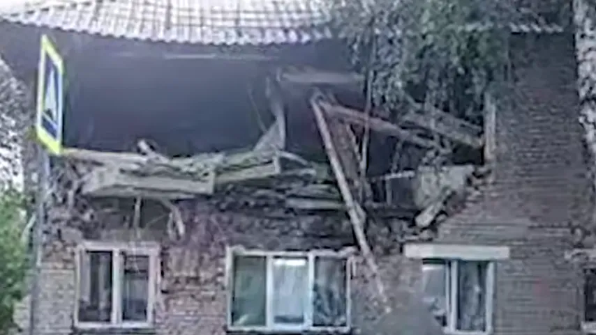 Газ взорвался в жилом доме под Новосибирском, есть пострадавшая