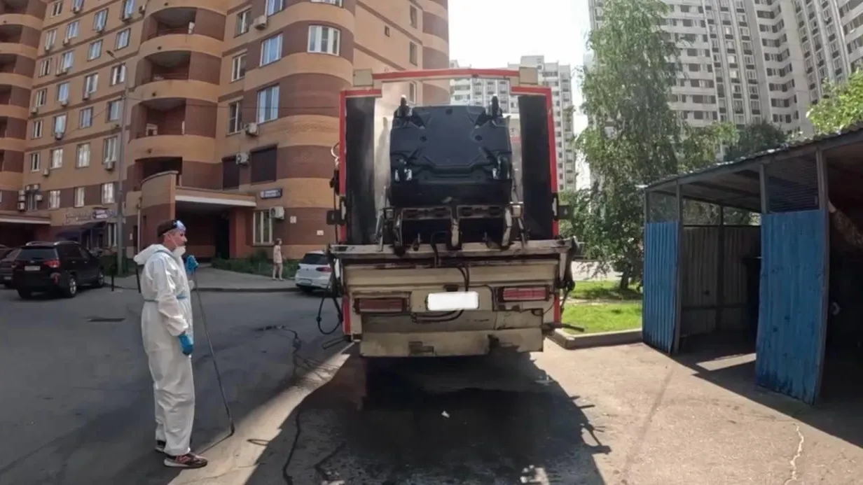 В Подмосковье за апрель промыли более 3 тыс контейнеров
