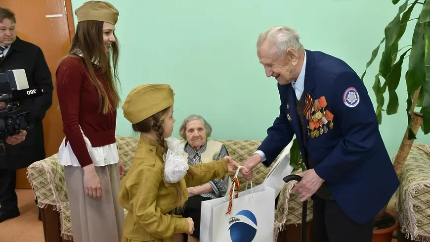 Подарки и продукты передали инвалидам и старикам, проживающим в доме‑интернате Подольска