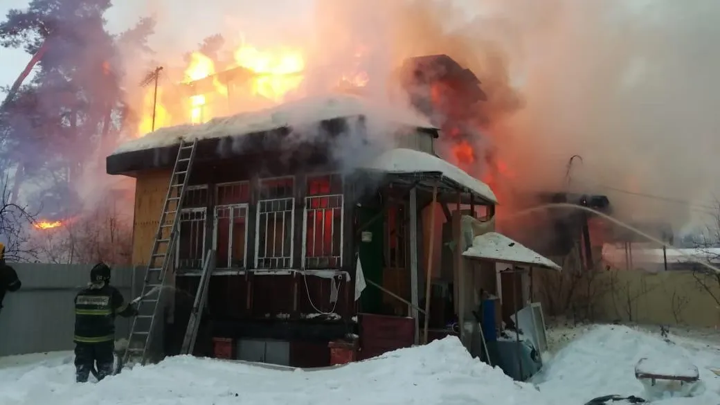 Пожар потушили в жилом доме в Люберцах