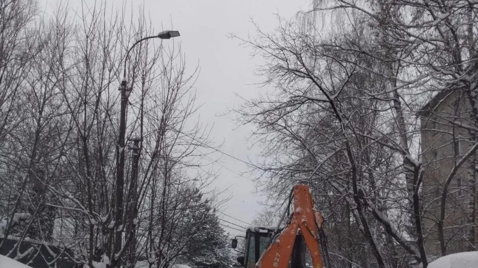 Коммунальные службы Долгопрудного усилили уборку снега 25 февраля