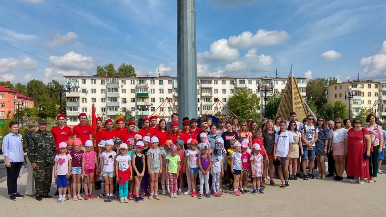 Патриотическую акцию провели в Ступине в честь Дня флага
