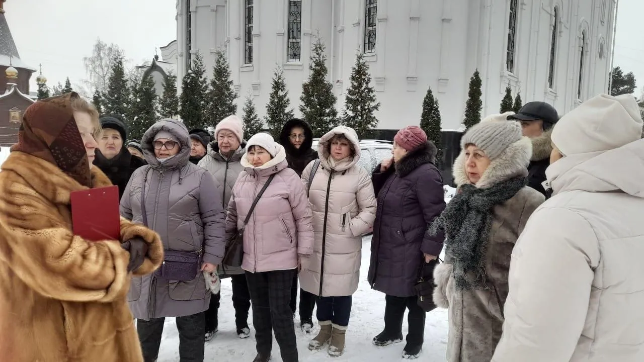 Богородские долголеты познакомились с городом Жуковский