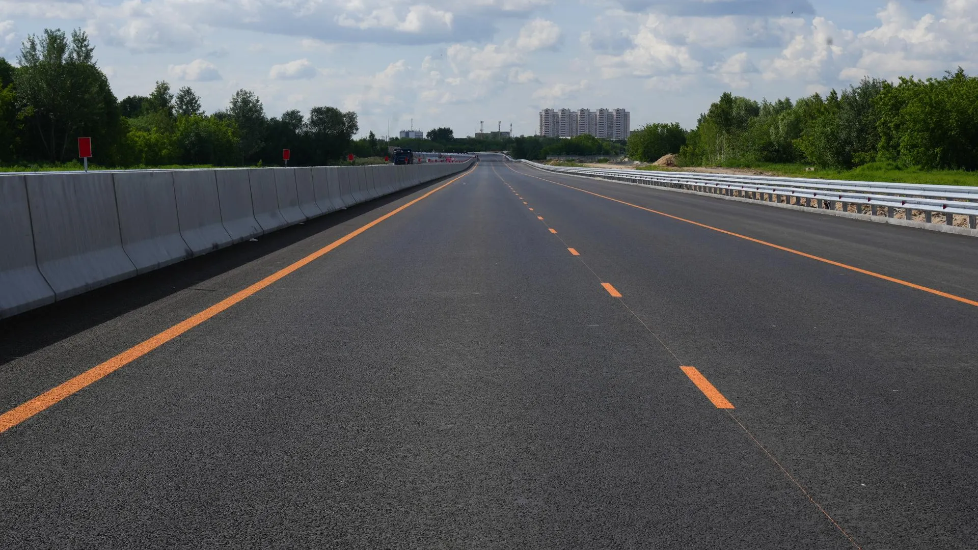В Ленинском округе открыли новый участок ЮЛА до М-12