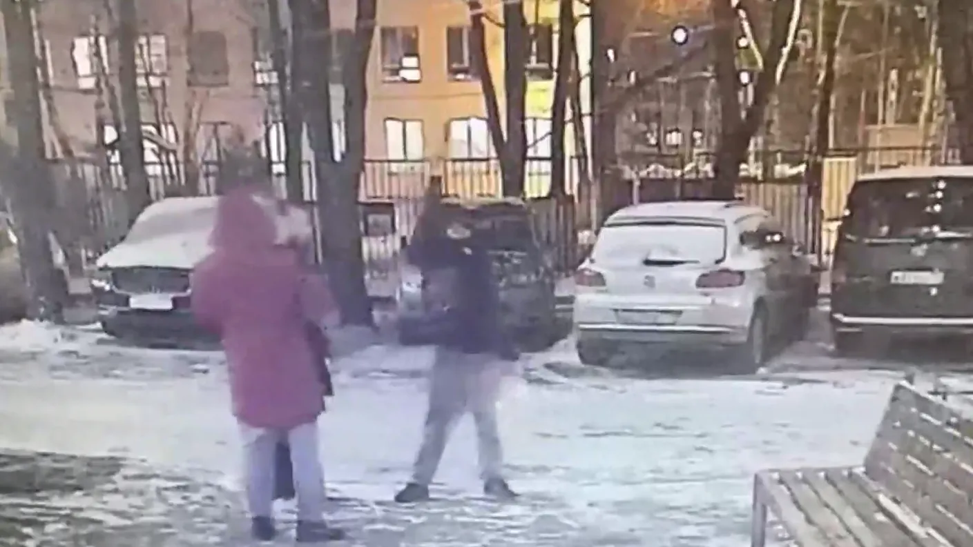 Бородатые парни устроили стрельбу в Москве после получения отказа от девушки