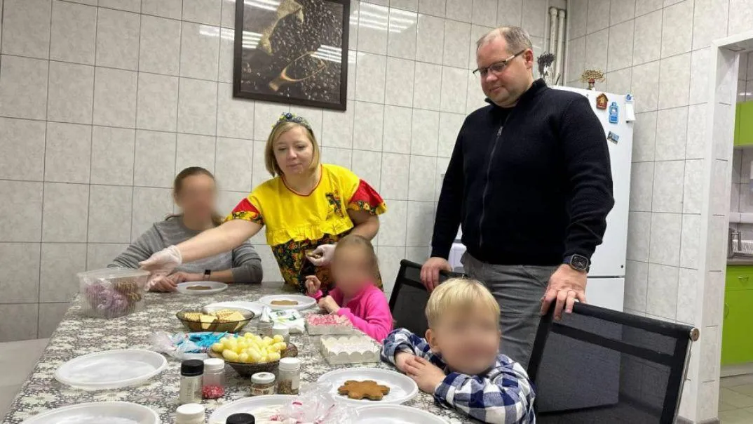 В Люберцах провели мастер‑класс по росписи пряников для детей участников СВО
