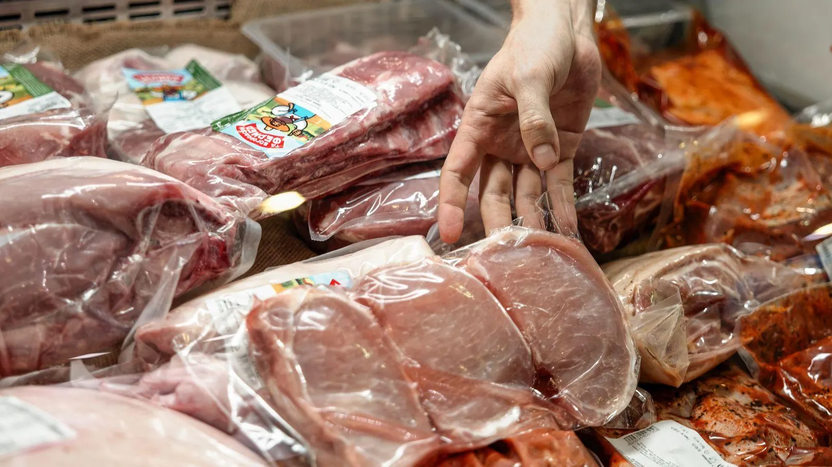 Жители Подмосковья в июле купили почти 22 млн кг мяса