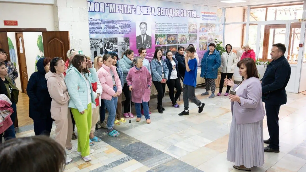 Жители Подольска передали беженцам из Донбасса летнюю одежду и мобильные телефоны