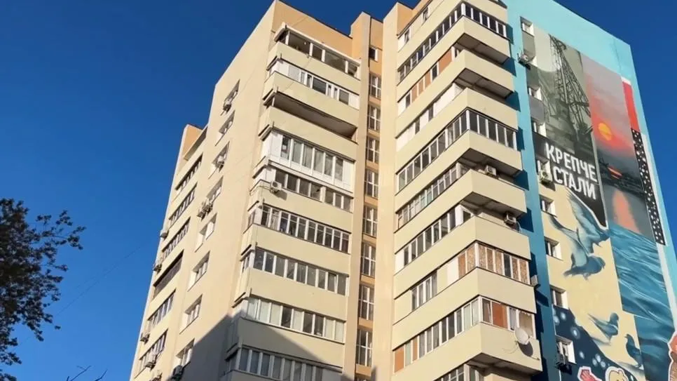 Подмосковные специалисты привели в порядок многоквартирный жилой дом в Мариуполе