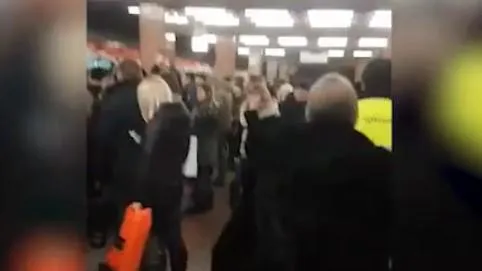 Сбой в движении поездов произошел на «салатовой» ветке московского метро