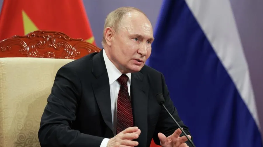 Путин в Ханое договорился о сотрудничестве с Вьетнамом в борьбе с инфекциями
