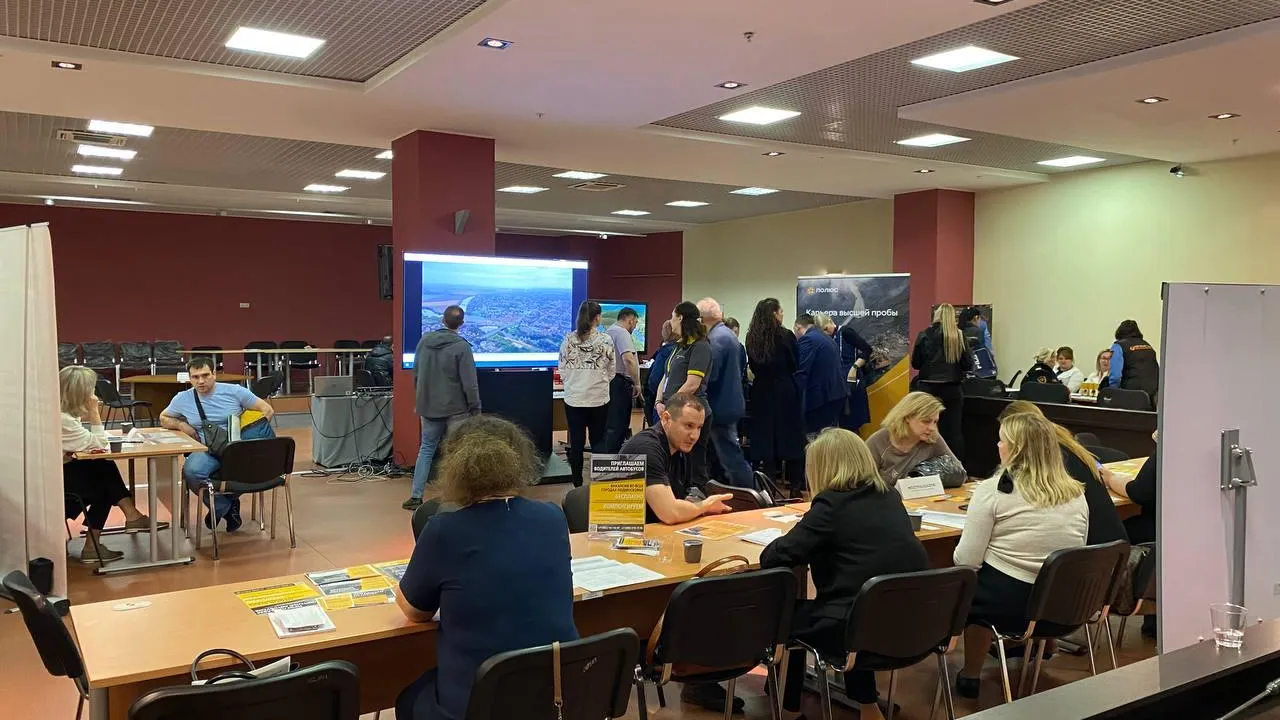 Более 190 вакансий в транспортном комплексе Подмосковья предложили сотрудникам Шереметьева